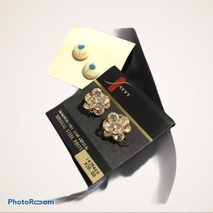 Flower piece earrings